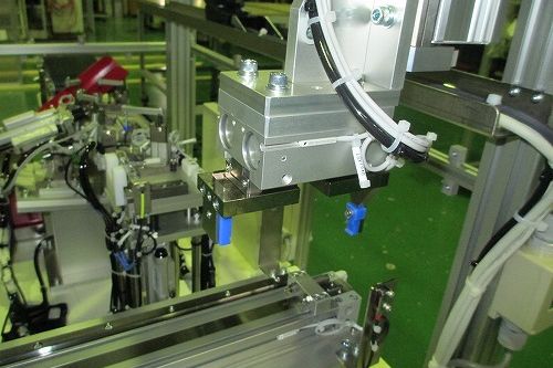 アルミケース加工検査装置